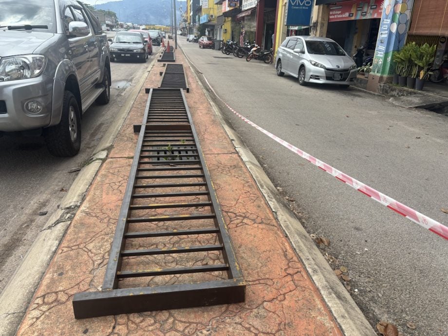 利民达大街商家促当局   解决停车问题