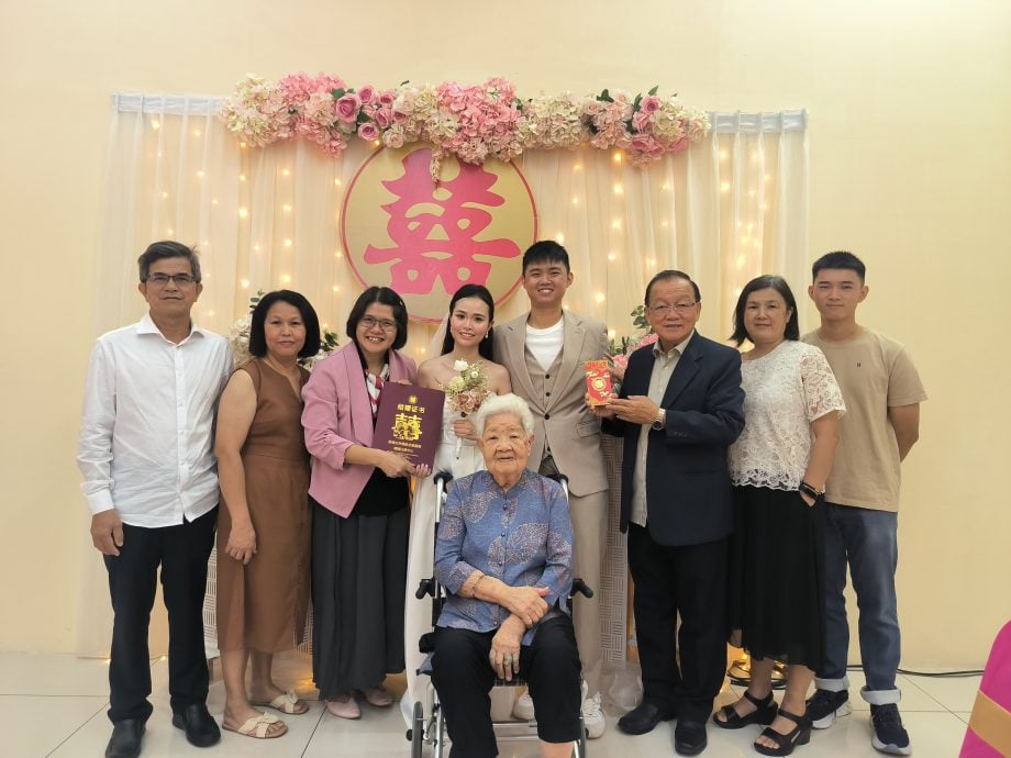 双春兼闰月成结婚旺年 紫霭阁11月迎143对新人注册