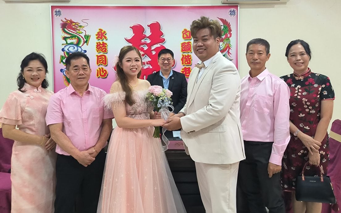 双春兼闰月成结婚旺年 紫霭阁11月迎143对新人注册