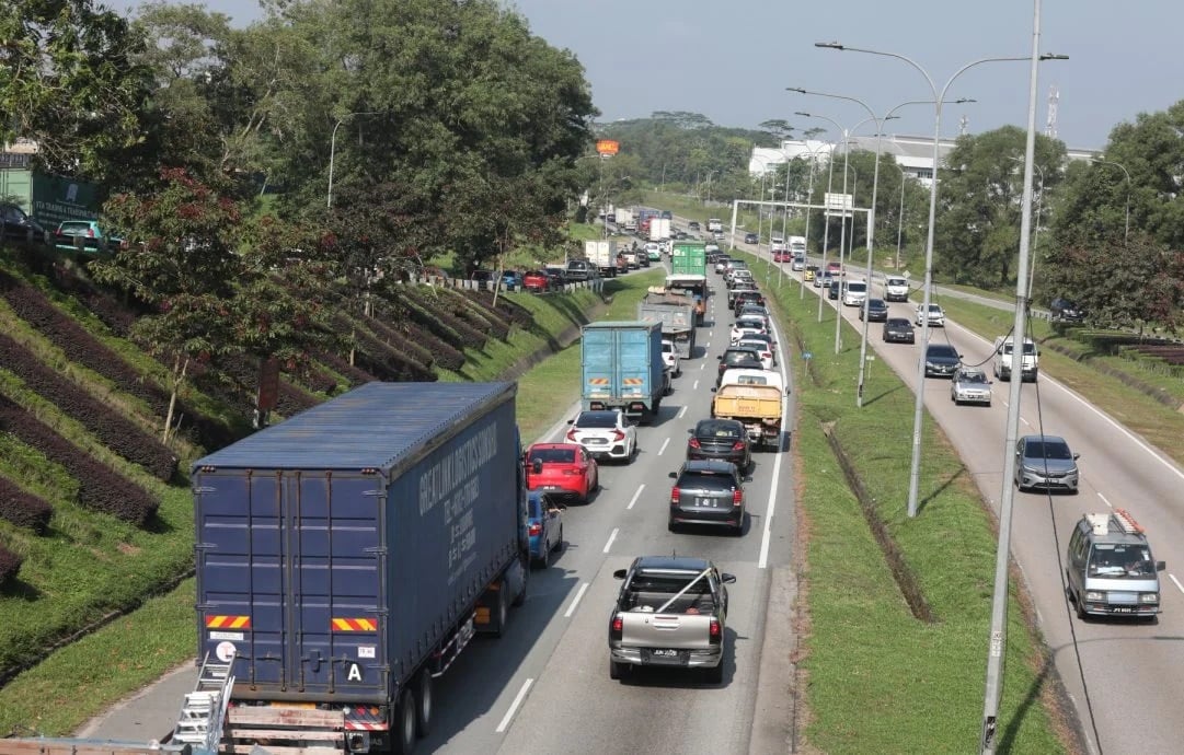 （已签发）柔：**版三头**州议会丨确保巴西古当大道路灯夜间长亮  莫哈末法兹里：已有短中长方案