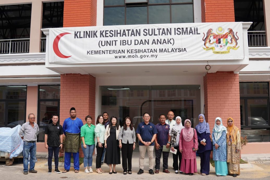 （已签发）柔：**版三头**巴刹大楼改建成妇幼健康诊所   预计12月15日开始运作