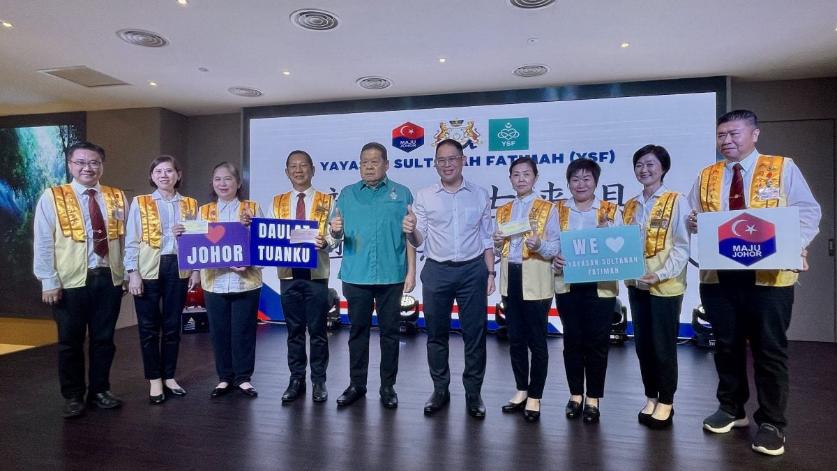 (已签发)柔:**版三头**柔苏丹后法蒂玛基金会 拨47.1万予新山古来83华团