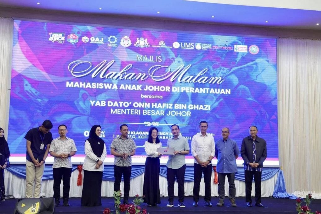 (已签发)柔:**版三头**逾500柔大学生获200令吉援助金 助规划学业开支