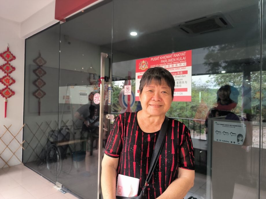 （已签发）柔：**版三头**STR资料更新今日截止   古来国会议员办公室人潮涌现