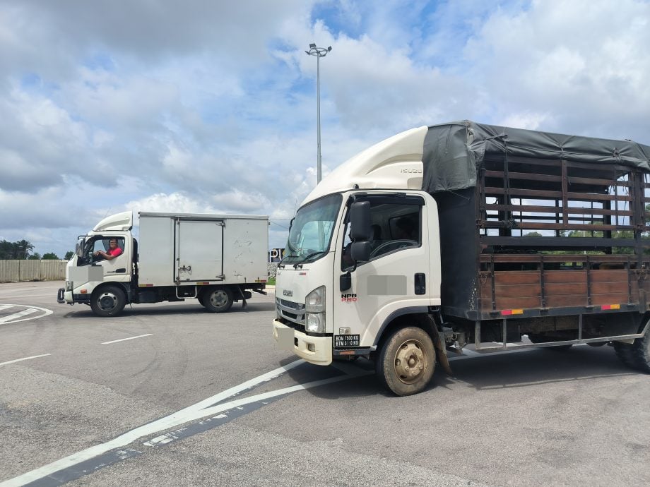 太子城往士乃机场捷径设限高杆 重型车受阻引民怨