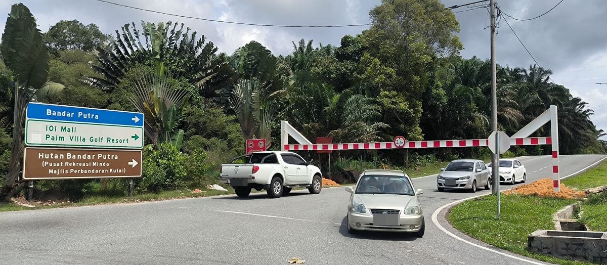 太子城往士乃机场捷径设限高杆 重型车受阻引民怨