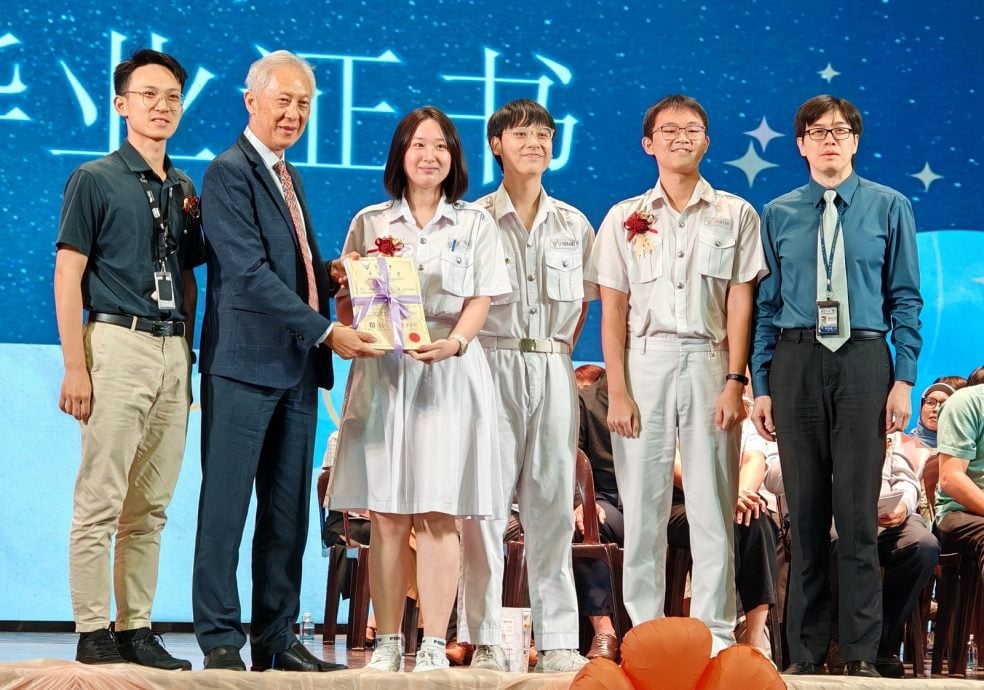 新山宽中730高三生毕业   告别青春年代开启新人生