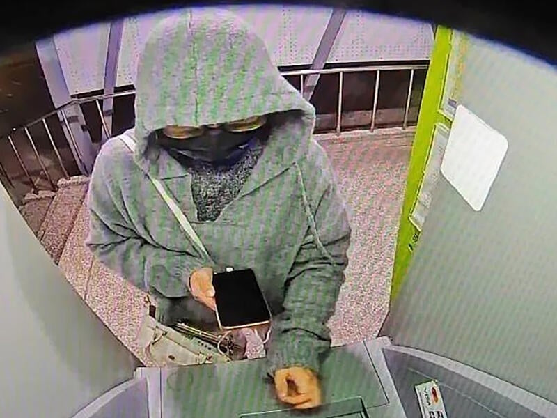 (已签发)柔:狮城二三事:狮城女赴台当钱骡 判监32年半