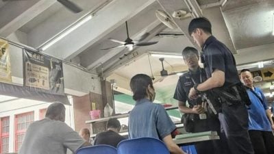 两摊贩因老鼠爆冲突 一人称被打报警