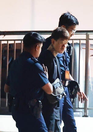 (已签发)柔:狮城二三事:出动便衣警员及警犬 撞4车逃男子已落网