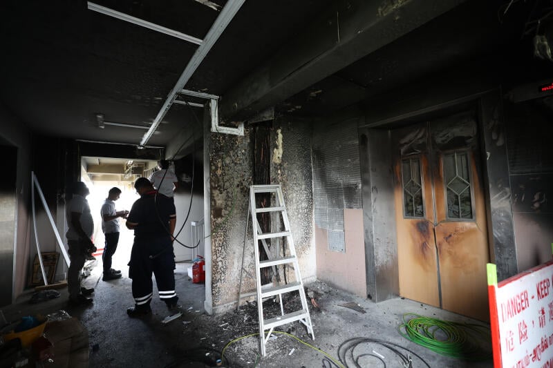 （已签发）柔：狮城二三事：废弃代步工具突起火 200居民急疏散