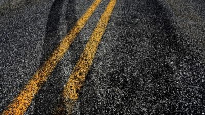 樟宜机场附近发生车祸 女乘客和一岁男童受伤送院