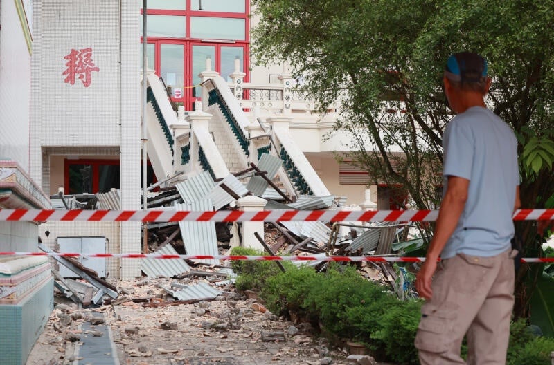 (已签发)柔:狮城二三事:狮城普觉禅寺纪念堂 千片瓦轰然坠地