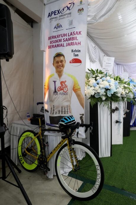 (已签发)柔:狮城二三事:狮城骑士魂断居銮 每年为慈善骑行筹款