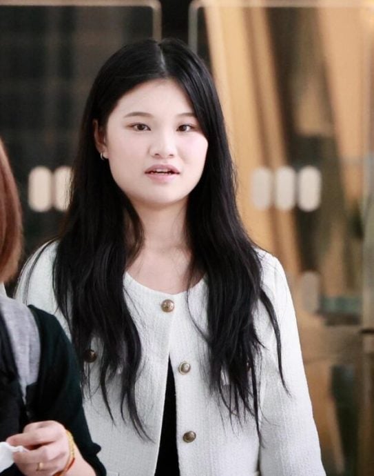 (已签发)柔:狮城二三事:离职后仍谎报工时 直播主骗逾38万工资被判监8个月