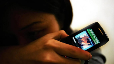 视讯诱少女裸露 青年偷拍影片勒索逾600