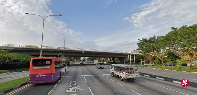 (已签发)柔:狮城二三事:追尾货车 校车跟车员头撞座位亡