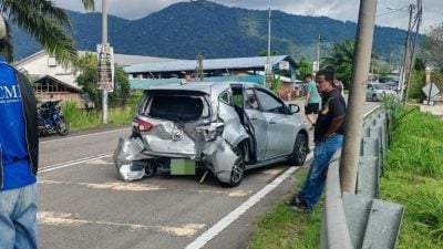 空载救护车追尾汽车 少女受伤入院