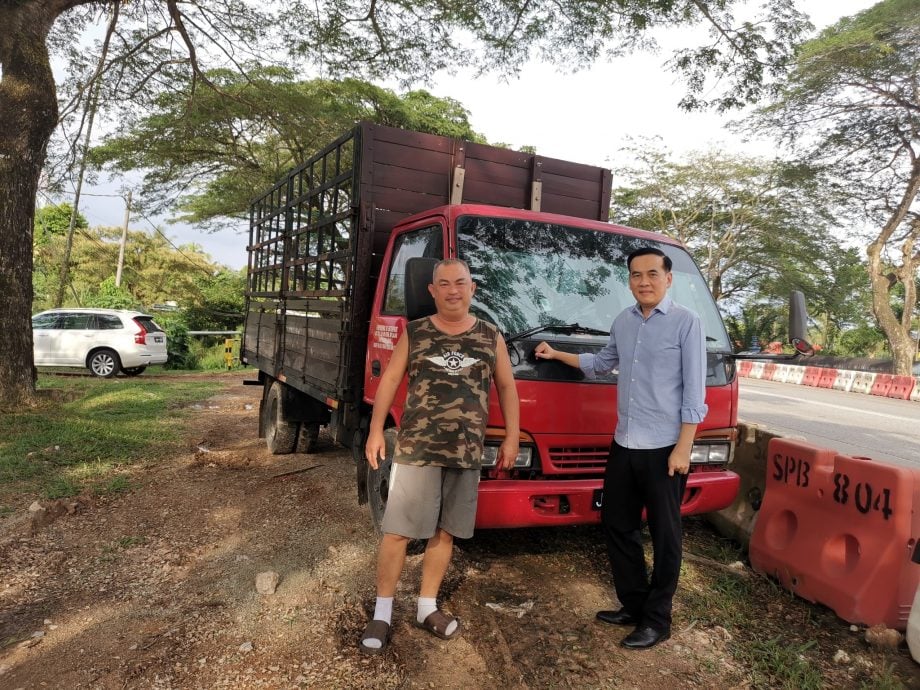 （已签发）柔：追债公司摆乌龙   大道错拦拖走罗里