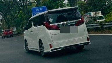 送客户新加坡上机被偷拍上网   男子喊冤称非霸王车司机