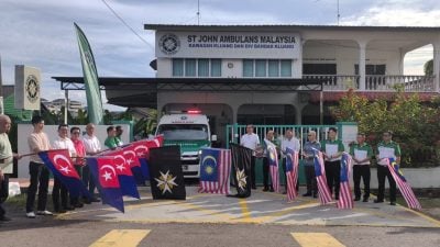 銮圣约翰救伤队   全新救护车投入服务