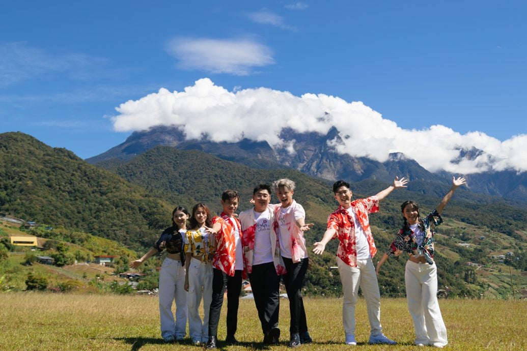 (明8AM)郑斌彦《来马过新年》 推广大马旅游年