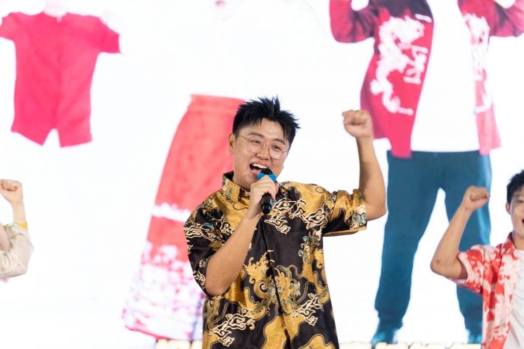 (明8AM)郑斌彦《来马过新年》 推广大马旅游年