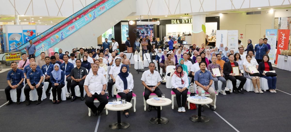 (版3头)大都会/环境局放眼明年回收3000公吨家庭电子垃圾