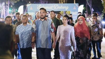 雪王储新婚庆典嘉年华 |  现场浪漫温馨而甜蜜   逾万人贺雪王储新婚