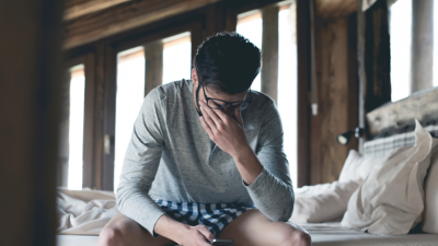 父亲离世留70万债务  “在世没照顾，死后留巨债”