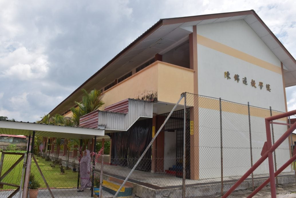 (预编10/11见报)大都会/《校园我董》乌雪龙邦华小董事长潘青山