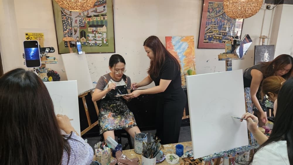 (预编27/11见报)星洲人VIP:三楼茶坊工艺画室/17图