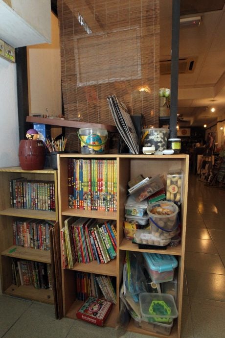 (预编27/11见报)星洲人VIP:三楼茶坊工艺画室/17图