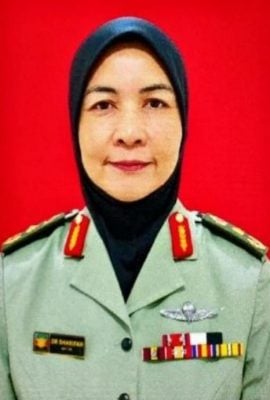 Embargo 到今晚12时 | 全国版/ 霹雳州苏丹诞辰册封238名有功臣民 陈堂杰杜依蔚榜上有名