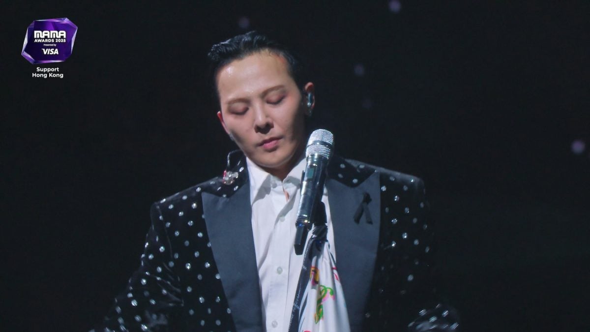 GD登MAMA翻白眼比“倒赞” 周润发现身牵手共舞