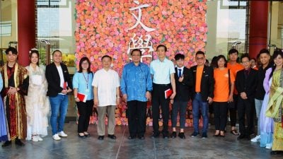 优大中文立足本土 放眼国际连接全球