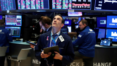 降息机率骤降！美股全面重挫“道指狂泻797点”　