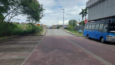 骑士减速失控倒地   送院抢救仍不治身亡