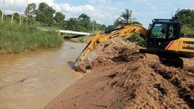水利局加宽劳勿水灾黑区河床