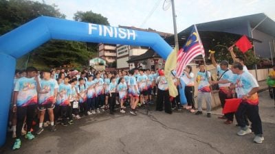 中竞华小全民义走反应热烈   500人参与   筹款破8万目标