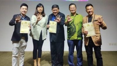 《茉莉情、常青心》，遥送天国的歌曲