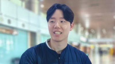 世羽头号男双名将  徐承宰游古晋初体验