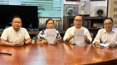 获悉职员停职赴银行查账 夫妇惊揭40万存款“不存在”