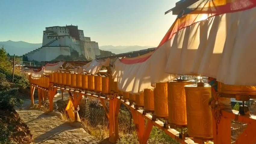 Kim Teoh/转经之路——日喀则