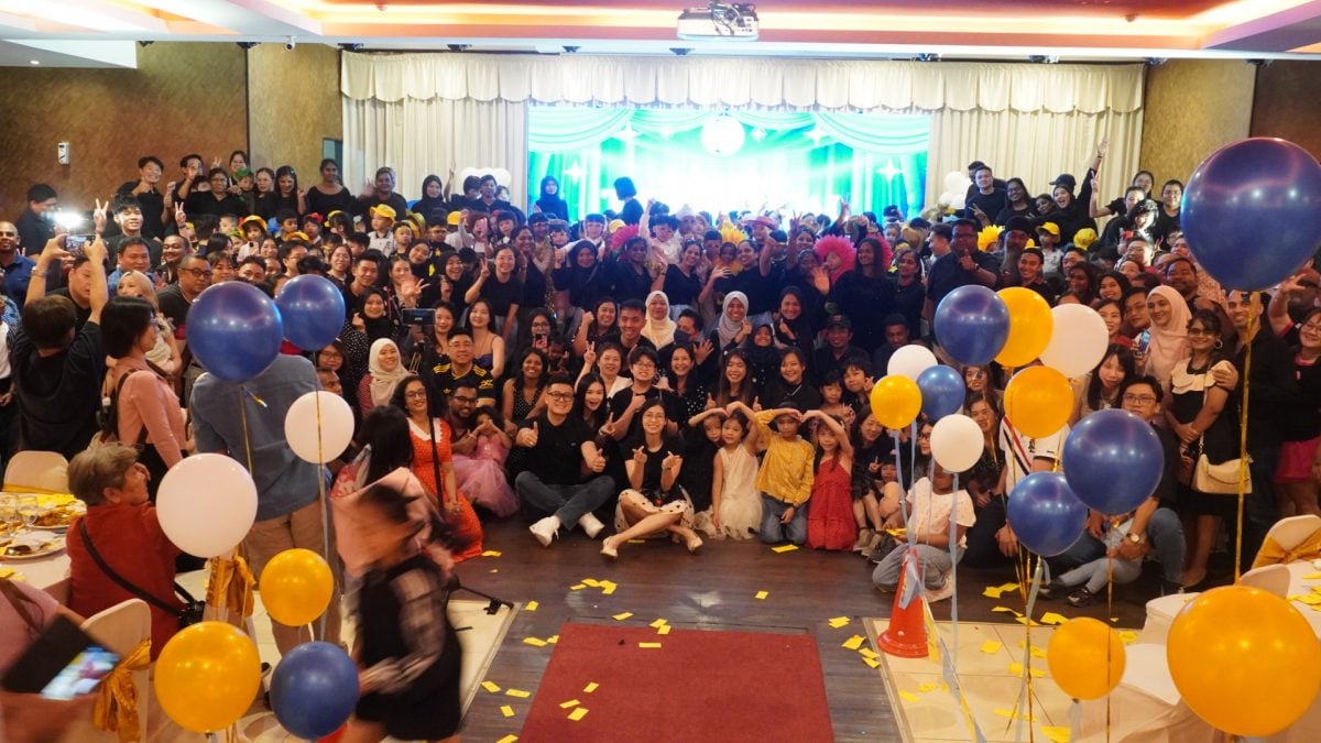 Kinder Labz幼儿园音乐剧《妈妈咪呀!》148幼儿展现舞台魅力