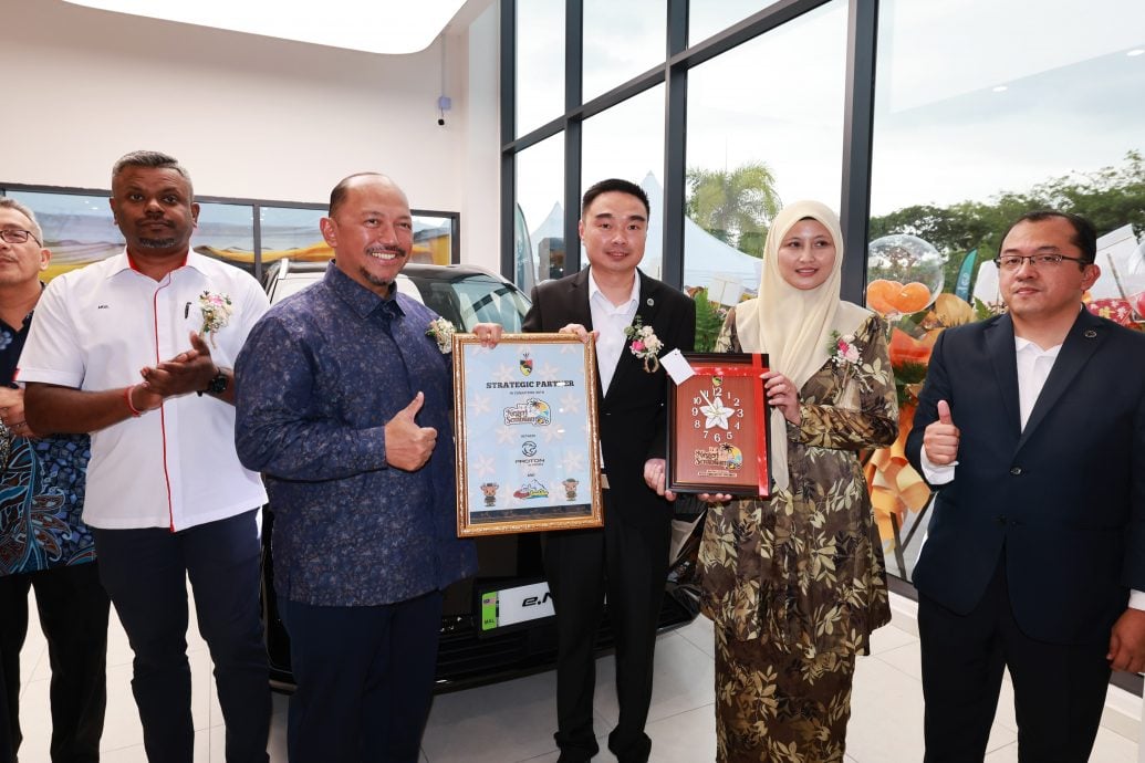 LHM Evolve公司赞助森旅游局宝腾e.MAS 7 作森旅游年官方用车