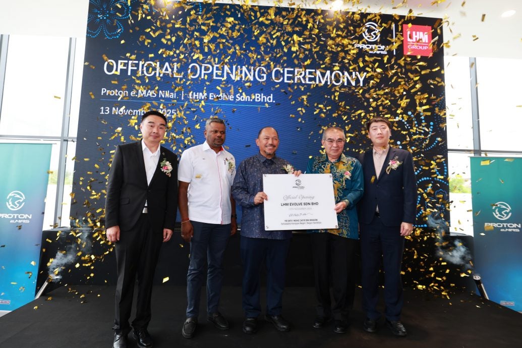 LHM Evolve公司赞助森旅游局宝腾e.MAS 7 作森旅游年官方用车