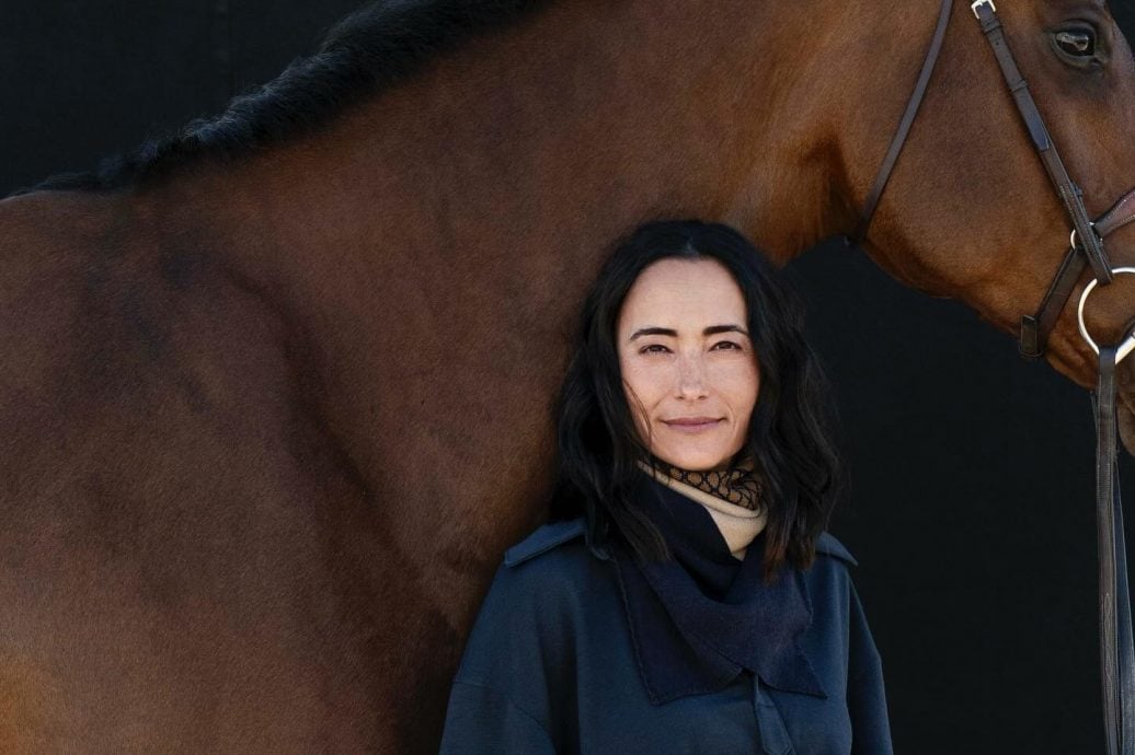 Lisa S.离奇变“女生男相” 网惊呼:戴假发的吴彦祖!