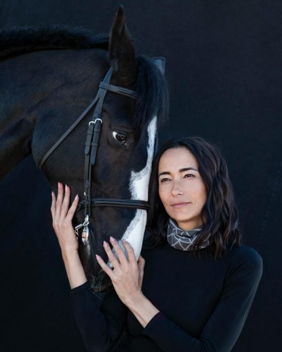 Lisa S.离奇变“女生男相” 网惊呼:戴假发的吴彦祖!