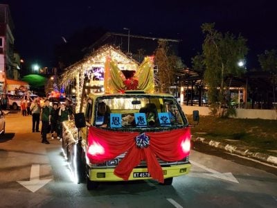 马鲁帝圣诞大游行 . 展现社区跨越文化的爱